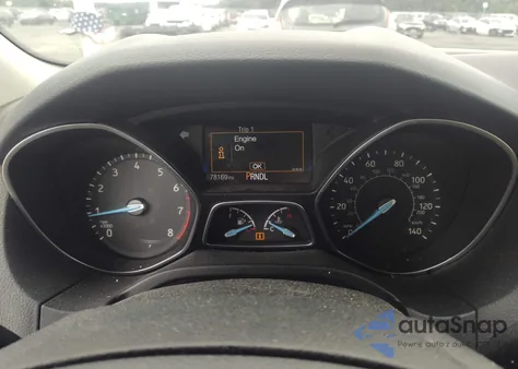 2018 Ford Focus S z USA, uszkodzony, nr VIN 1FADP3E2XJL202164